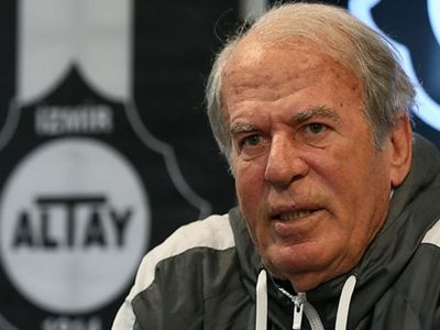 Mustafa Denizli İzmir ekibi Altay'ın başkanı olmayacağını açıkladı!