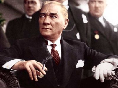 Mustafa Kemal Atatürk’e hakaret etmenin cezası nedir? Atatürk’e hakaret edenler nereye şikayet edilmelidir? Anayasada Atatürk’e hakaret etmenin karşılığı
