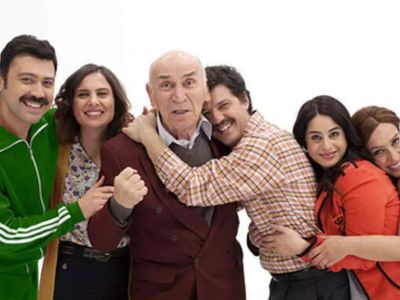 Mutlu Aile Defteri film konusu ve oyuncuları