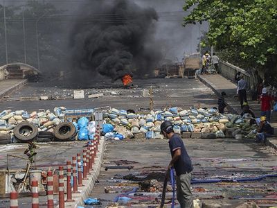 Myanmar'da Protestolarda Son 24 Saatte 23 Kişi Öldü