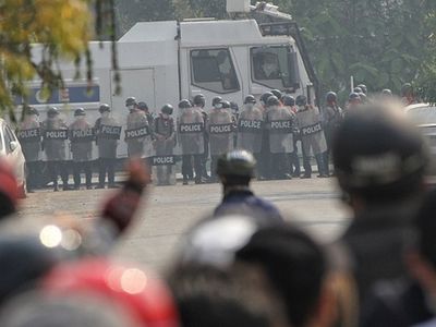 Myanmar’da Sular Durulmuyor! En Az 800 Asker Orduyu Terk Etti