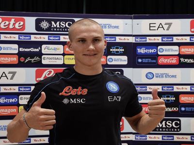 Napoli, Leo Ostirgard transferini açıkladı!