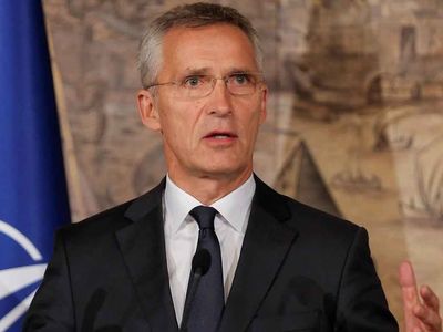NATO Genel Sekreteri Stoltenberg: Sivillerin hedef alınması savaş suçudur!
