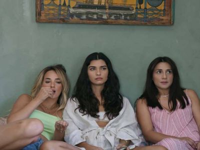 Netflix Zeytin Ağacı dizisi ne zaman başlıyor? Zeytin Ağacı dizisi konusu nedir, oyuncuları kimlerdir? Zeytin Ağacı dizisinin ilk fragmanı yayınlandı