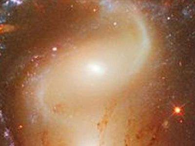 NGC 7311 ne zaman keşfedildi, kim keşfetti? NGC 7311 özellikleri neler? NGC 7311 nasıl bir galaksidir?