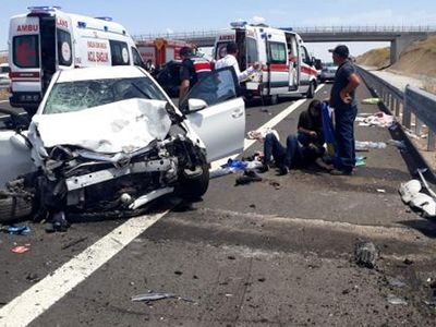 Niğde Yolunda Zincirleme Kaza: 11 Yaralı