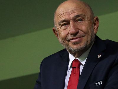 Nihat Özdemir'den Seyirci Açıklaması
