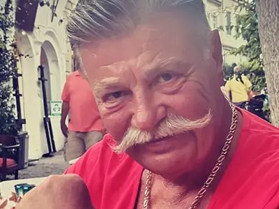 Nuri Alço'dan sevenlerini üzecek haber: Usta oyuncu yoğun bakıma alındı