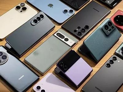 Öğrenciler merakla bekliyordu! Bakan Kacır vergisiz cep telefonları hakkında açıklama yaptı