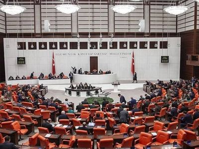 Öğrencilerin bekledikleri yasa teklifi Meclis’e sunuldu: Kredi faizleri siliniyor