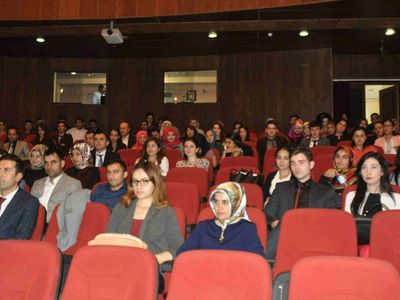 Öğretmenlerin yaz tatili seminerleri için Bakan Özer'den açıklama