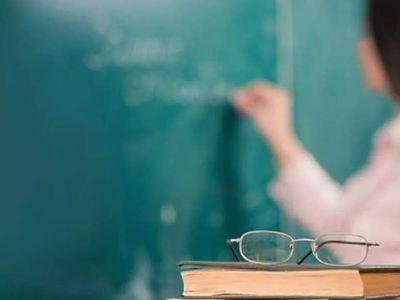 Öğretmenlerin yer değiştirme işlemleri, ne zaman yapılır? Öğretmenlerin mazerete bağlı değiştirme işlemleri sene de kaç kez yapılır?  Öğretmen yer değiştirme tarihleri 2022
