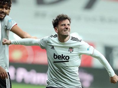 Oğuzhan Özyakup'tan Anlamlı Hareket