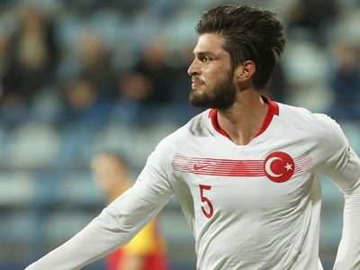 Okay Yokuşlu’nun yeni takımı neresi? Galatasaray ile adı anılan Okay Yokuşlu İngiliz ekibiyle anlaştı