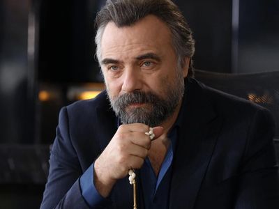 Oktay Kaynarca’nın başrolünde olduğu ‘Ben Bu Cihana Sığmazam’ dizisinden ilk kareler geldi: O detay izleyicinin gözünden kaçmadı