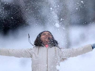 Okullar tatil mi, kar tatili olan iller:  İstanbul, Ankara, Bursa 15 Mart Salı günü hangi illerde kar tatili var?