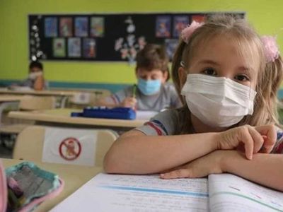 Okullarda maske yasağı kalktı mı? Bakan Özer'den önemli açıklamalar: 'Bugünden itibaren okullarda maske kullanımını kaldırmış bulunuyoruz'