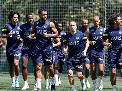 Ömer Üründül Fenerbahçe'nin yeni sezon öncesinde yollarını ayırması gerektiği futbolcuları söyledi