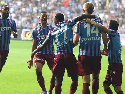 Önder Özen, Trabzonspor'da bu senenin jokerinin Dorukhan Toköz olduğunu söyledi
