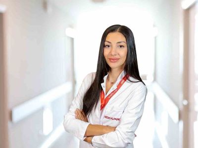 Op. Dr. Oğur: Gebelikte yüzme güvenli ancak her anne adayı için uygun olmayabilir