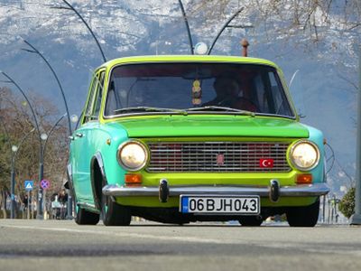 Ordu'da 1976 Model Murat 124'ü Görenler Dönüp Bir Daha Bakıyor!