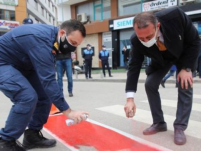 Ordu’da Trafikte Yaya Önceliği İçin ‘Kırmızı Şerit’ Çekildi
