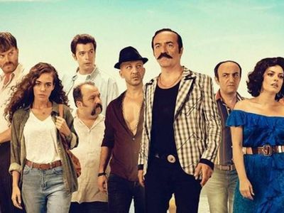 Organize İşler Sazan Sarmalı film konusu ve oyuncuları