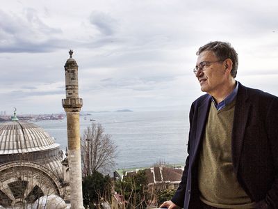 Orhan Pamuk Kimdir?