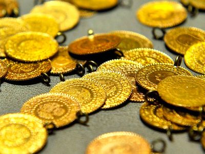 Orta Doğu’daki gerilim altın fiyatlarını etkiledi: Gram altın güne rekorla başladı