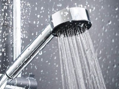 Oruç tutarken duş alınır mı? Oruç tutarken duş almak orucu bozar mı? Orucu bozan durumlar…