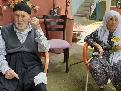 Osmaniye’de 90 Yaşındaki Çift Koronavirüsü Yendi
