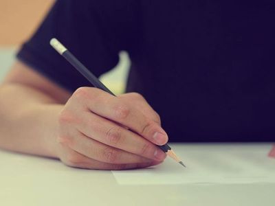 ÖSYM’den yeni YKS kararı: Engelli adaylara ek süre tanınacak