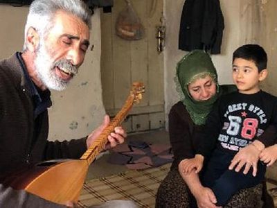 Otizmli Çocuğun Babasından Duygulandıran Beste