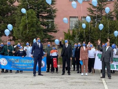 Otizmli Öğrenciler Farkındalık Gününe Özel Mavi Balon Etkinliği Düzenledi