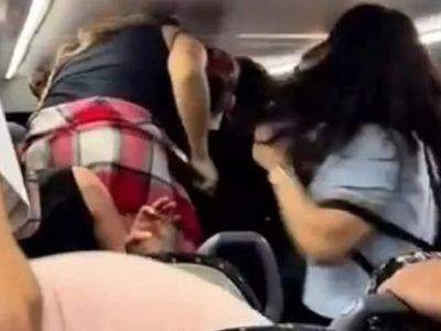 Otobüste yer kavgası! Taraflardan biri boksör çıkınca...
