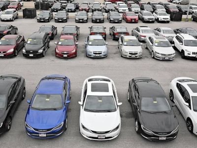 Otomobil fiyatları yeni yıla hareketli girdi: Sıfır araçlara zam geldi