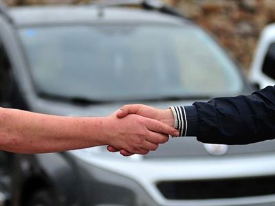 Otomobil fiyatlarında durum ne olacak? Araç alanları ilgilendiren açıklama geldi: İkinci el piyasasında fiyatlar düşüyor