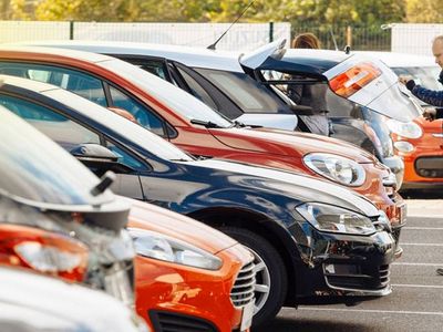 Otomobil piyasası hareketlendi! TOGG için düzenlenen vergi dilimleri ikinci el otomobil piyasasına da yaradı! Araba fiyatları düşer mi?