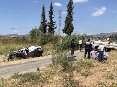 Otomobil ve Kamyonet Çarpıştı: 1 Ölü, 6 Yaralı Var!