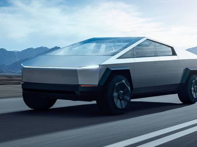Otomotiv devi Tesla’dan önemli uyarı: Cybertruck alan aracı 1 yıl satamayacak