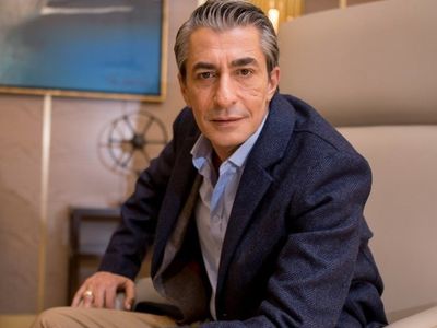 Oyuncu Erkan Petekkaya Alkol Problemine Nasıl Son Verdiğini Açıkladı: Rusya'da Beynimi Yaktılar!