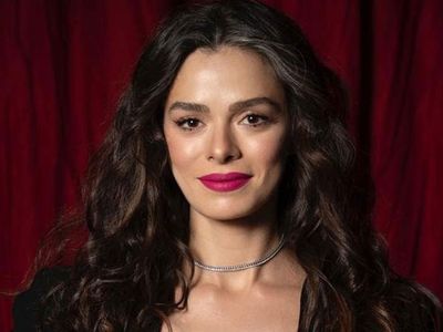 Oyuncu Özge Özpirinçci Sevgilisi Burak Yamantürk'le Bugün Marmaris'te Dünyaevine Giriyor