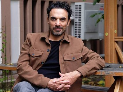Oyuncu Uğur Arslan eşi Sema Ergenekon ve çocuklarıyla paylaşım yaptı. Uğur Arslan’dan "Bin şükür" paylaşımı