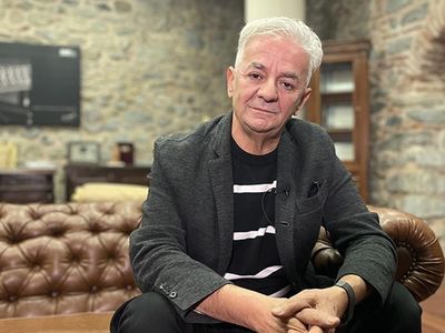 Oyuncu Zafer Alagöz acımız büyük diyerek sosyal medyadan duyurdu: Sevgili Annemiz Güner Algöz’ü kaybettik