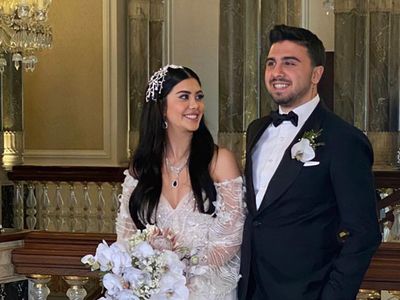 Ozan Tufan ve Eşi Rojin Tufan'dan Hatay'da Köy Okuluna Destek