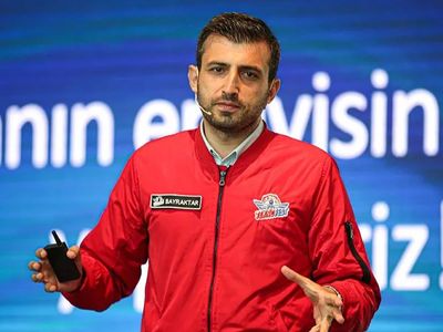 Özbekistan’da Türk Devletleri Teşkilatı (TDT) 4. Genç Liderler Forumu katılan Selçuk Bayraktar’dan önemli açıklamalar