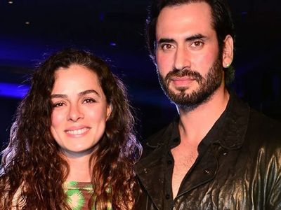 Özge Özpirinçci ile Burak Yamantürk O Haberi Ağlayarak Paylaştı!