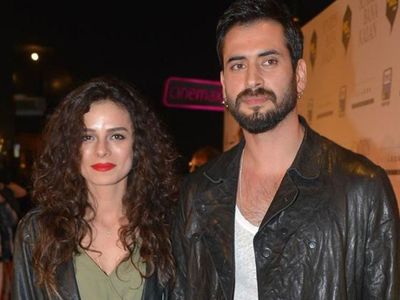 Özge Özpirinçci Yeni Baba Olan Eşi Burak Yamantürk’ün Doğum Gününü Yarı Çıplak Fotoğrafıyla Kutladı