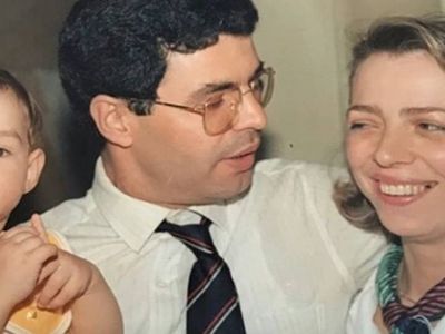 Özge Özpirinçci’nin babası kimdir? Kadri Emrah Özpirinçci kaç yaşında ve neden öldü? Kadri Emrah Özpirinçci hayatı ve biyografisi