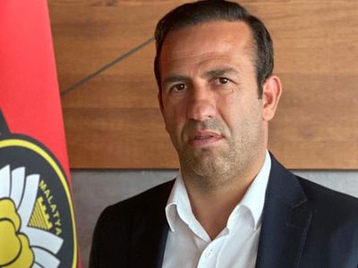 Öznur Kablo Yeni Malatyaspor Başkanı Adil Gevrek İstanbul'da trafik kazası geçirdi!
